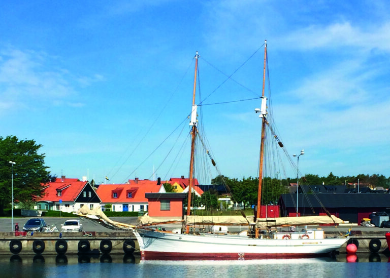 klara marie vid kajen på skillinge